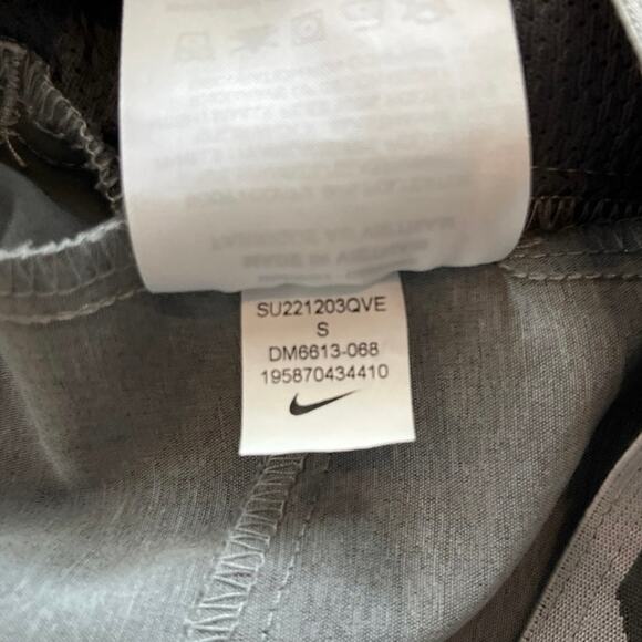 Nike Dri-Fit Flex 8” Training Athletic Shorts Size Small Iron Gray Lightweight - Picture 5 of 9